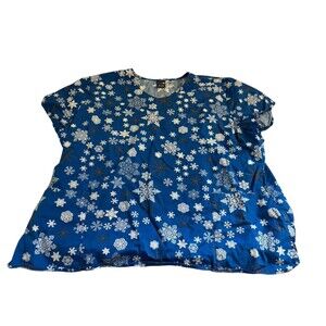 Zoe + Chloe Scrub Top Womens Size 3XL Blue Vneck Snow Flakes Medical Nurse Vet